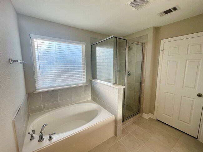 Building Photo - 26314 Stonedale View Dr