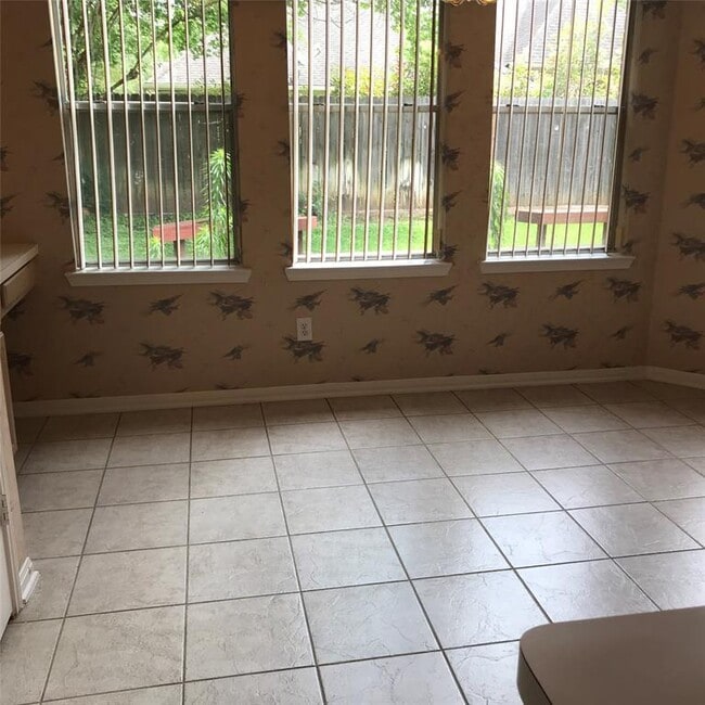 Building Photo - 2727 Gregway Ln