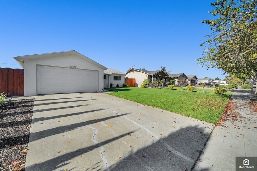 Building Photo - 25579 Calaroga Ave