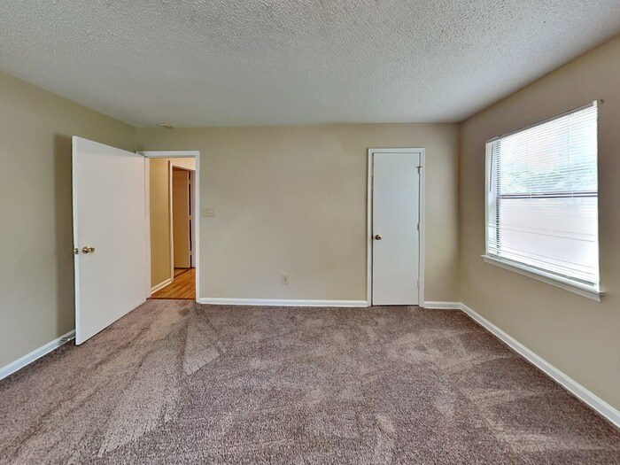 Building Photo - 9332 Winter Elm Ln