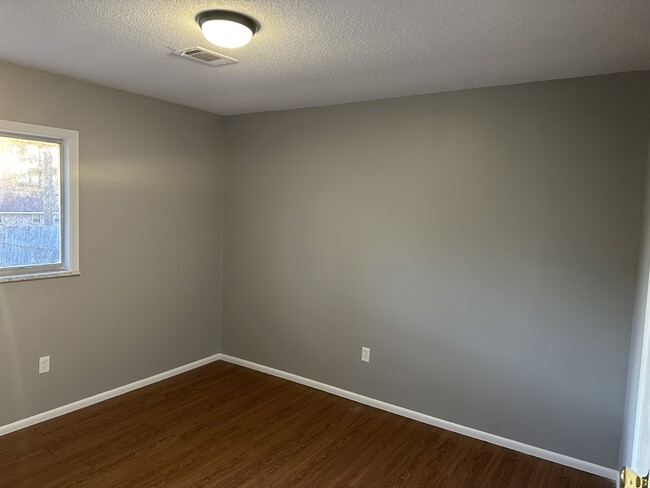 Building Photo - 1612 Tanglewood Dr