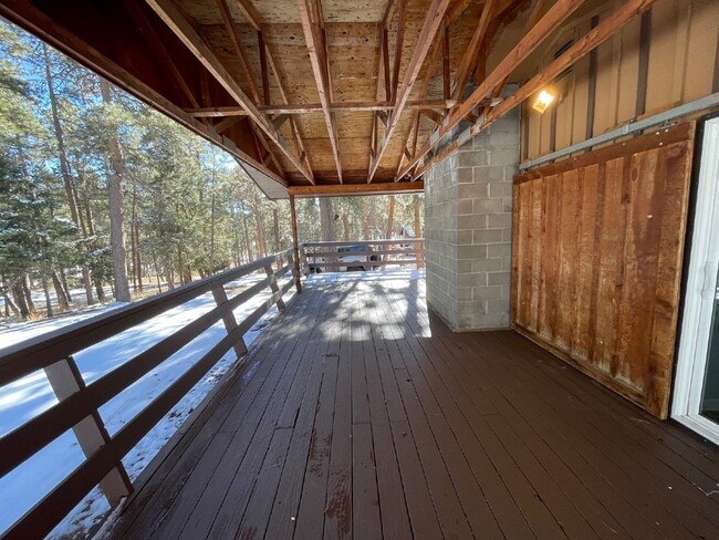 Building Photo - Charming Home in Conifer!