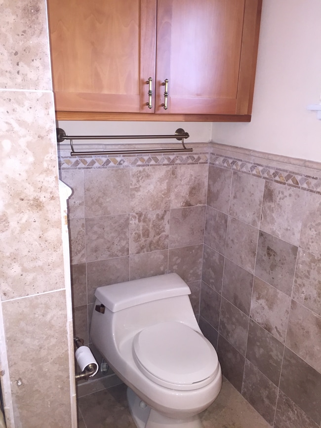 Privacy toilet - 11138 Aqua Vista St