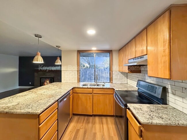 Building Photo - 4639 S Cochees Ave