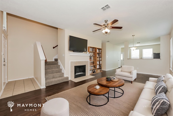 Building Photo - 2214 Sumac Dr