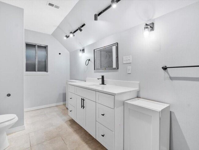 Building Photo - 12615 Pine Bough Ln