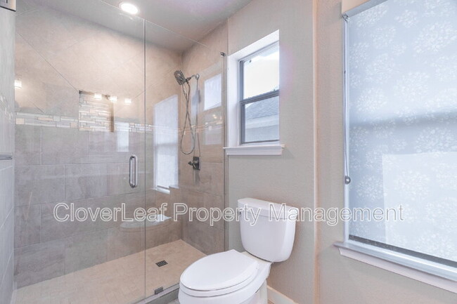 Building Photo - 407 Marbella Vista
