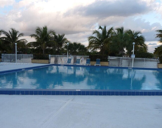 Building Photo - 14301 N Kendall Dr