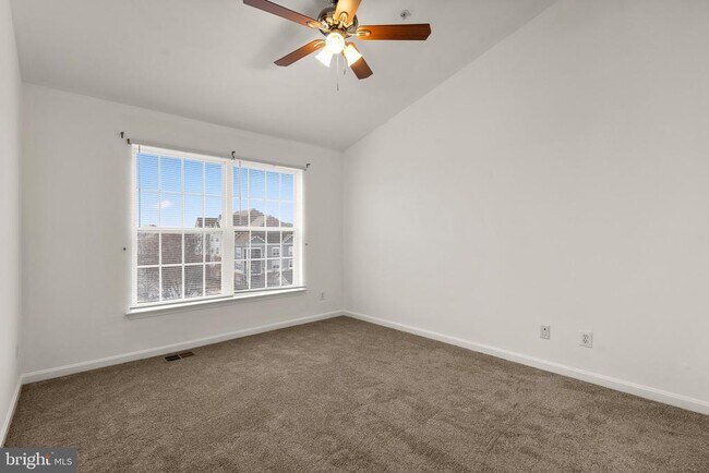 Building Photo - 204 Fallsgrove Blvd