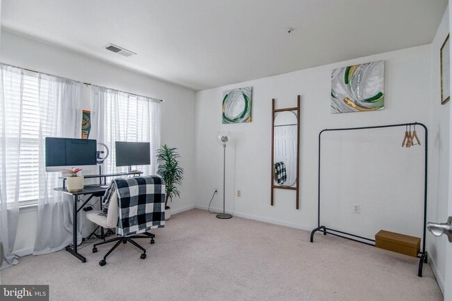 Building Photo - 1066 Gardenview Loop