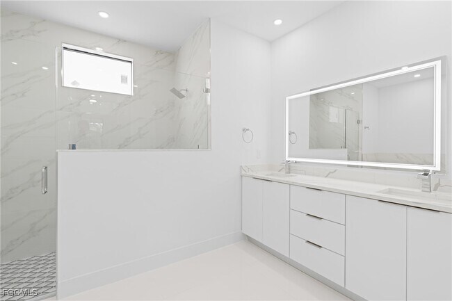 Building Photo - 2503 41st St W