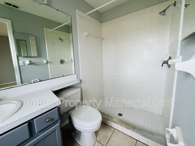 Building Photo - 14796 Laguna Beach Cir