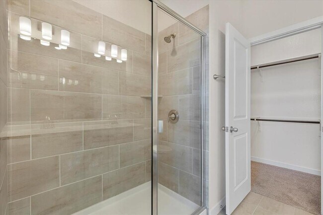 Building Photo - 2500 Forest Creek Dr