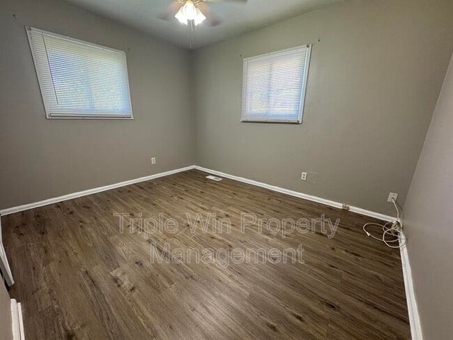Building Photo - 915 Mullanphy Ln