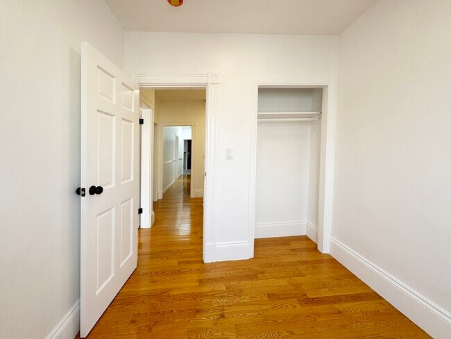 Building Photo - 71 W Eagle St