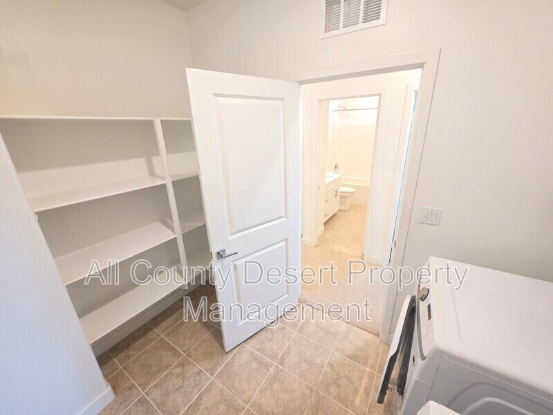 Building Photo - 73533 Granita Dr