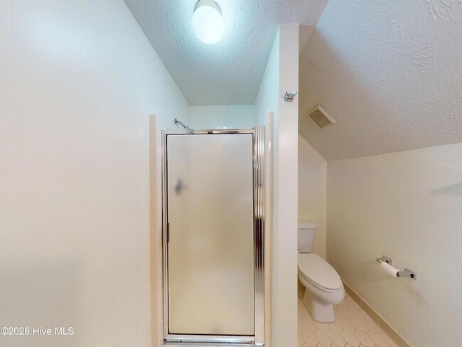 Building Photo - 464 Summerlea Dr