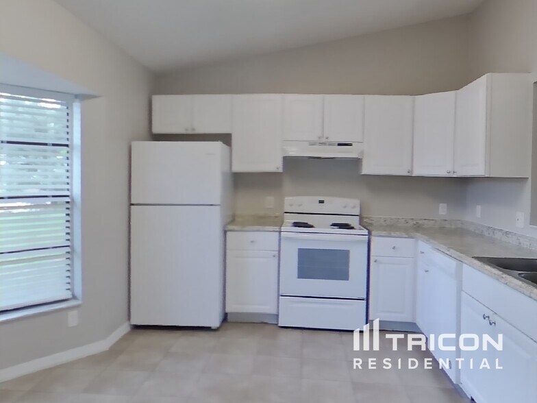 Building Photo - 3095 Branchville Dr