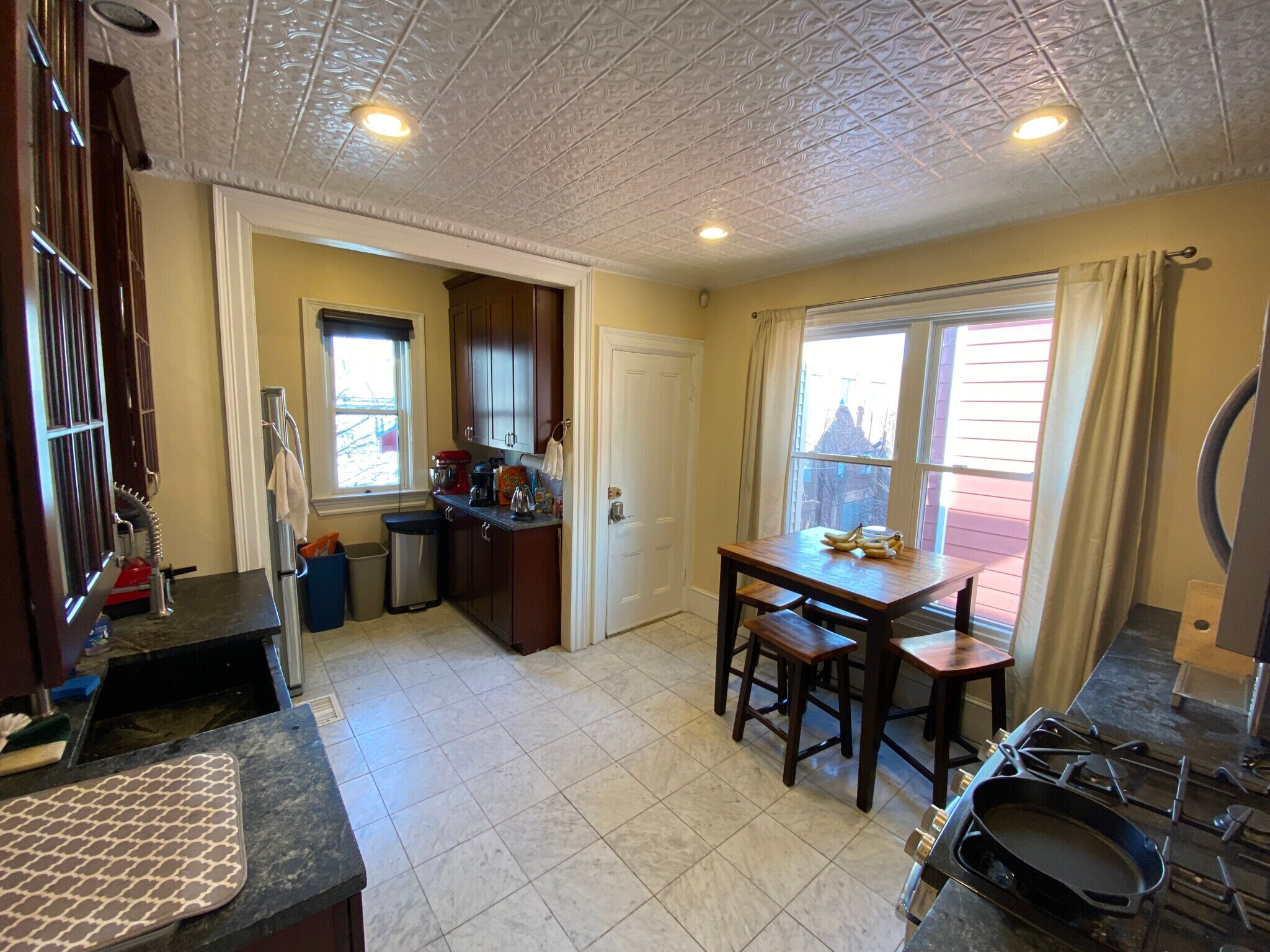 Building Photo - 383 Highland Ave