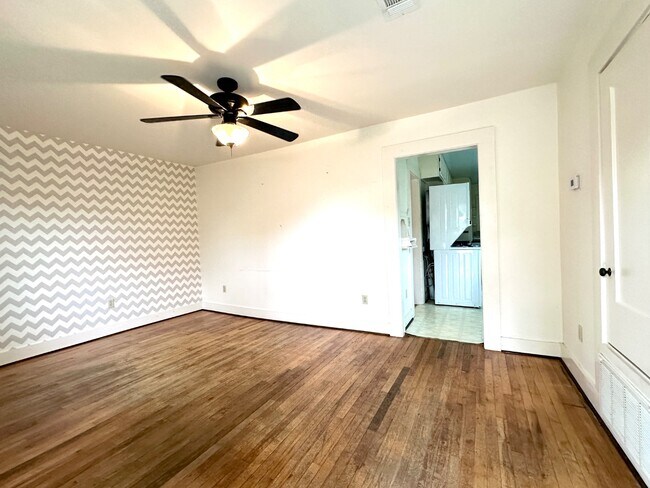 Building Photo - 4812 Ramsey Ave