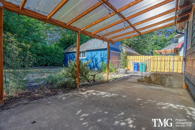 Building Photo - Updated 1928 Tutor w/ Original Touches and Large Fully Fenced Back Yard