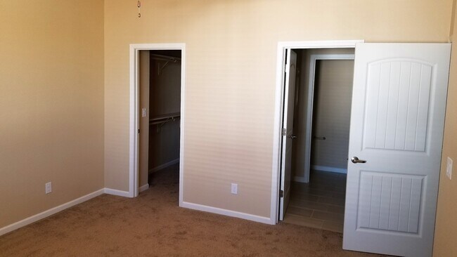Building Photo - Coming Soon!!  Town-home in Alamo Square!