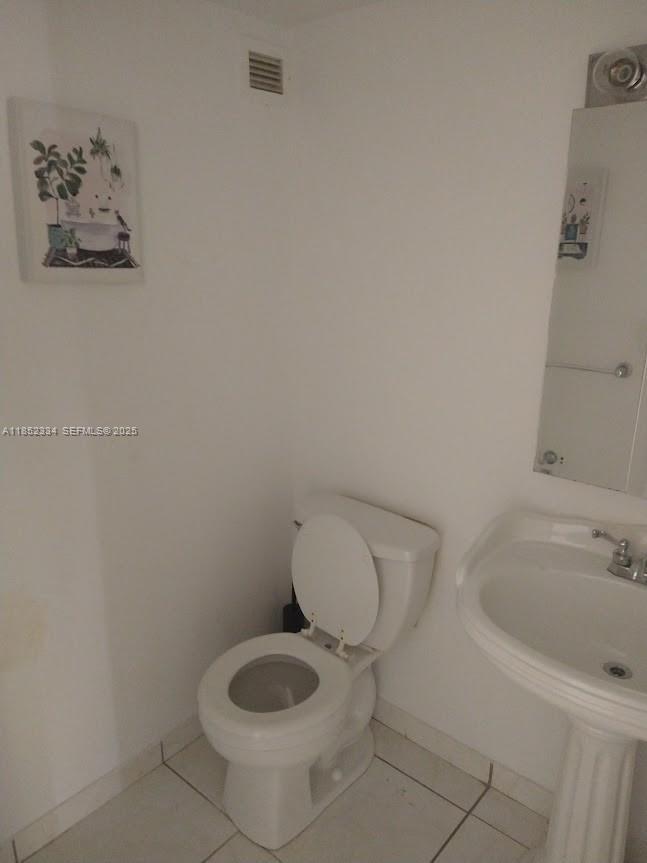 Building Photo - 17021 N Bay Rd