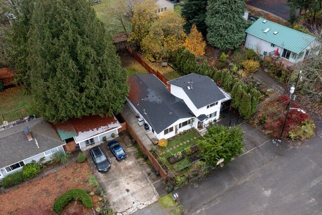 Building Photo - Arbor Lake Duplex unit for lease in private setting