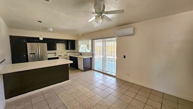 Building Photo - 21398 Baldwin Ln