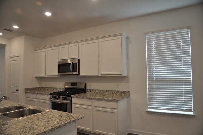 Building Photo - 32327 Melbrooke Dr