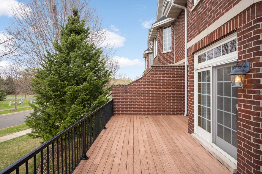 Building Photo - 10855 Falling Water Ln