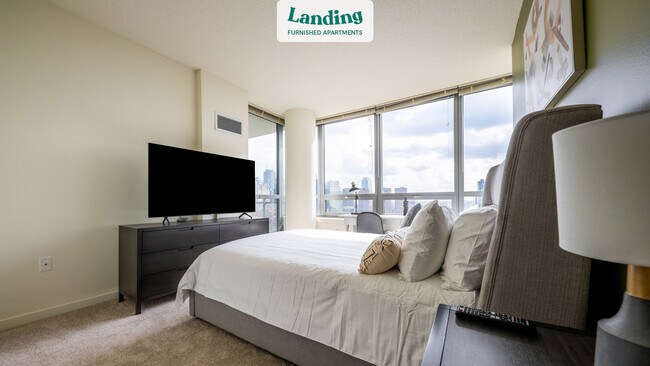 Building Photo - 365 N Halsted St