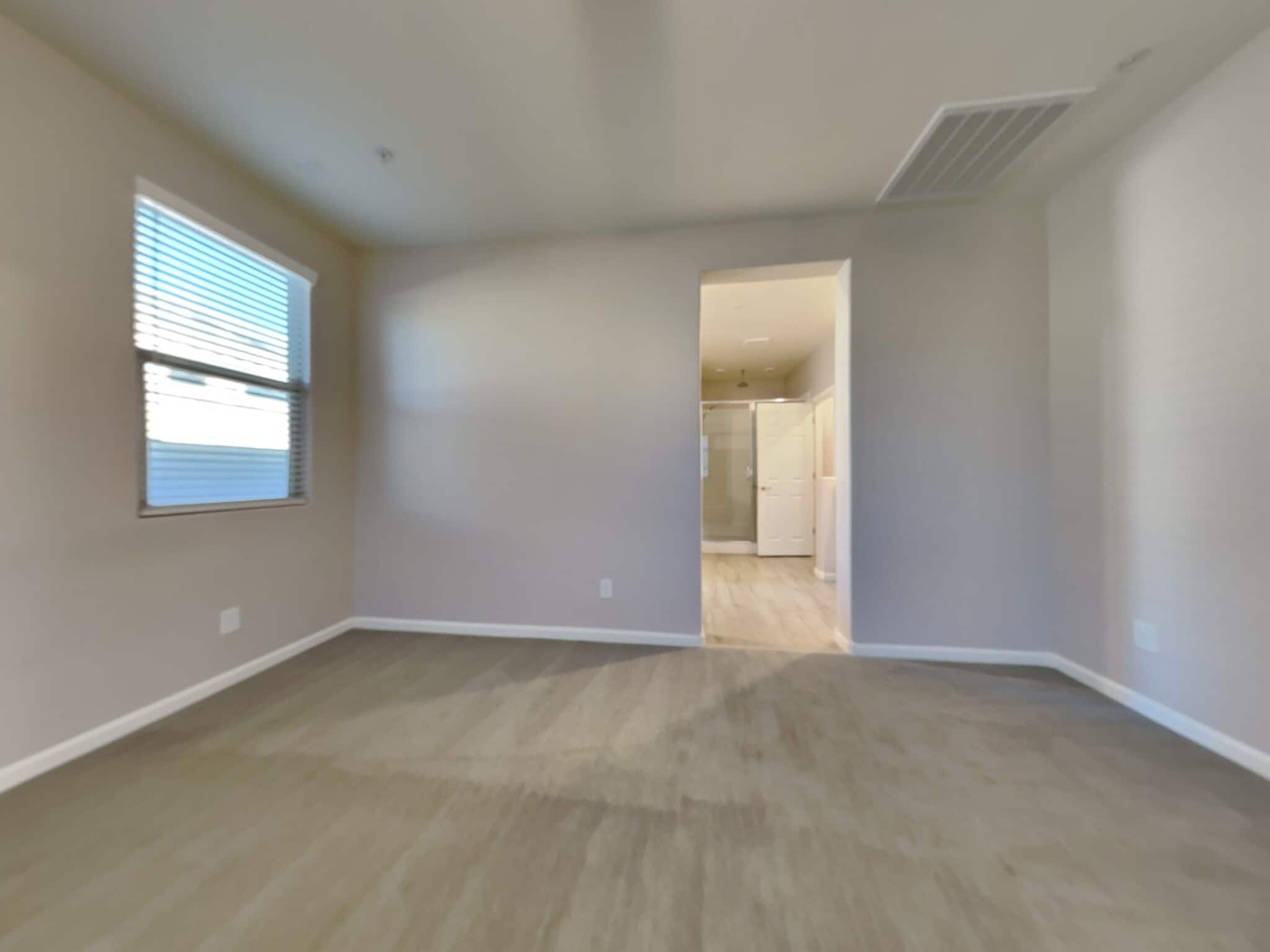 Building Photo - 21266 W Wilshire Dr