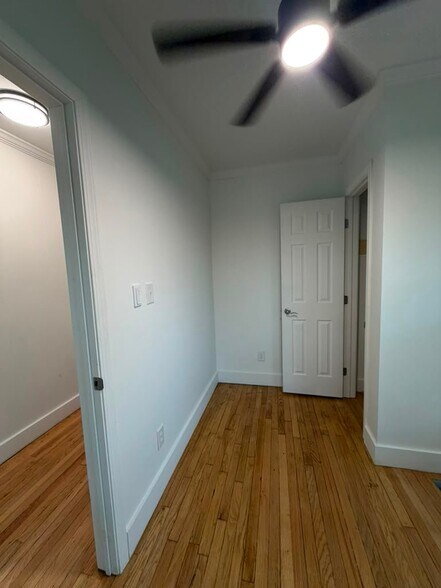 Building Photo - 426 N Carroll Ave