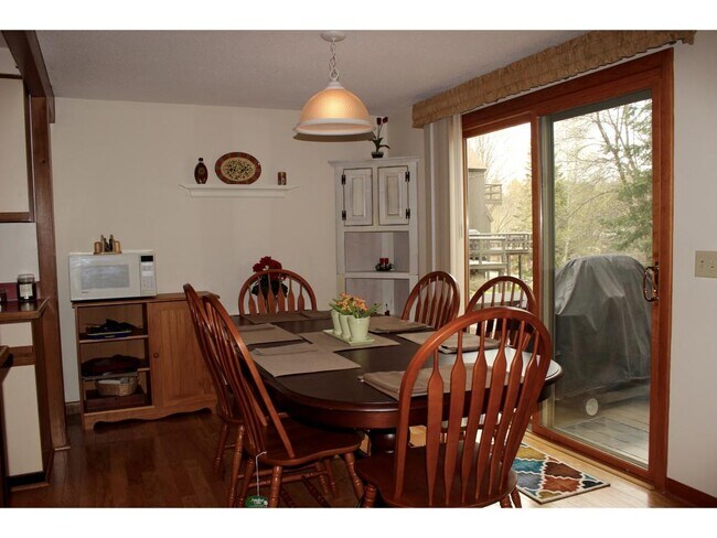 Building Photo - 619 Otter Rd