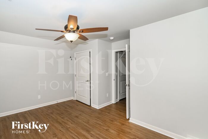 Building Photo - 1020 Creekhead Dr