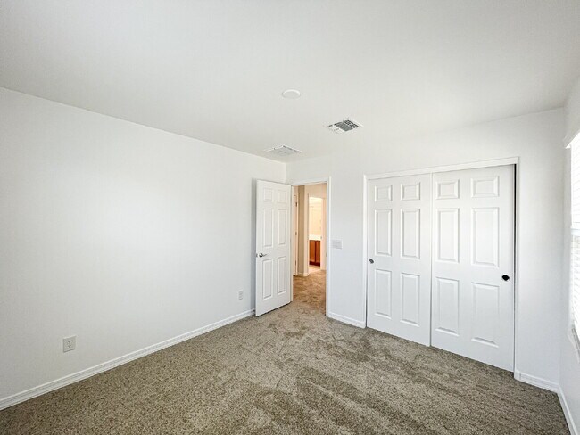 Building Photo - 4239 S 58th Ln