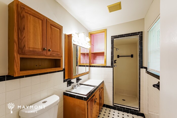 Building Photo - 339 Donna Dr