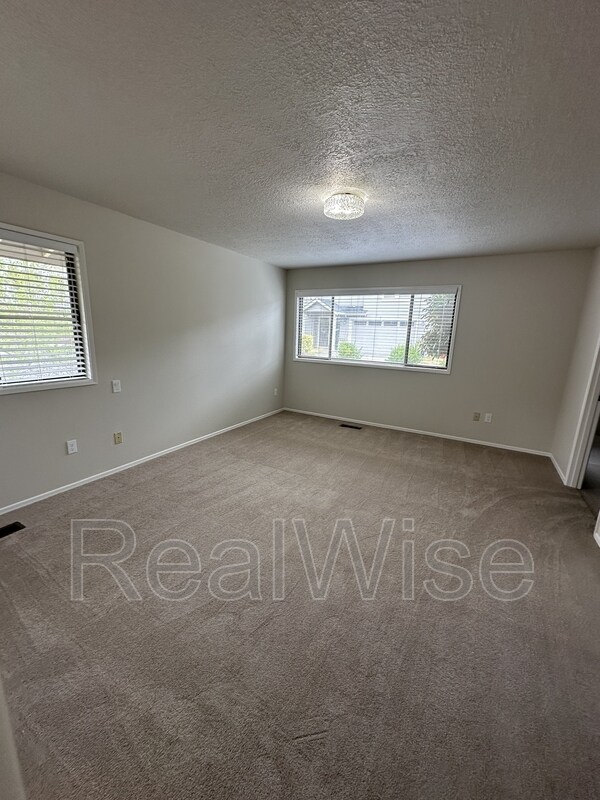 Building Photo - 7730 SW Eaker Pl