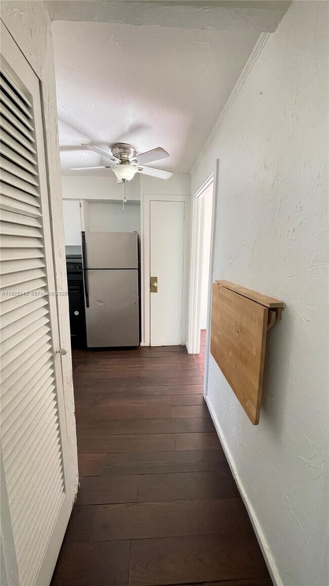 Building Photo - 1857 Buchanan St