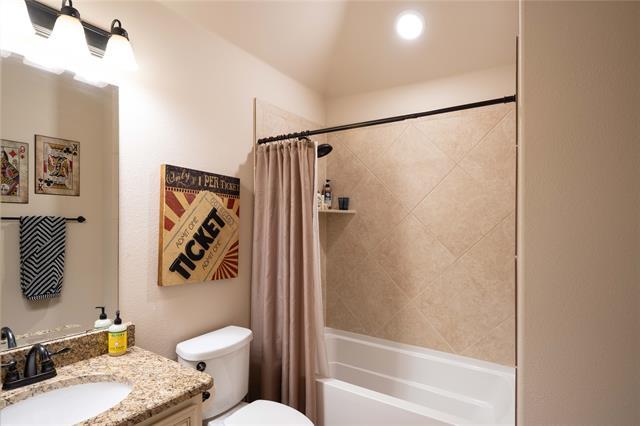 Building Photo - 9013 Athens Dr