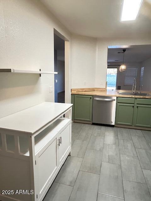 Building Photo - 959 E Arabian Dr