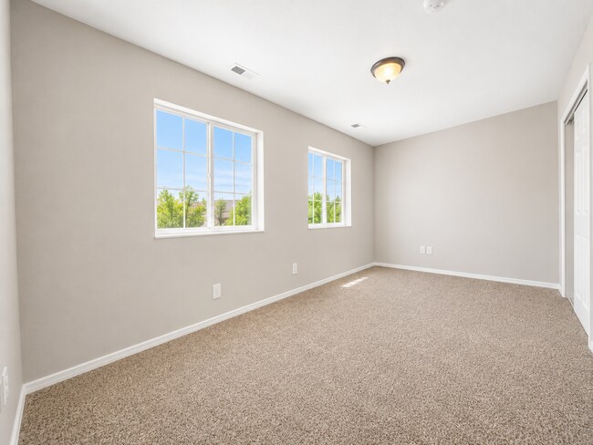 Building Photo - 803 S Logan Ave