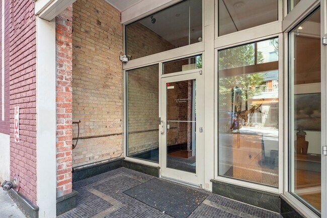 Building Photo - 52 Biltmore Ave