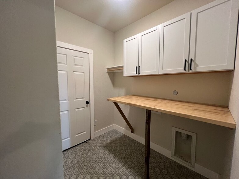 Building Photo - 146 Texas Thistle