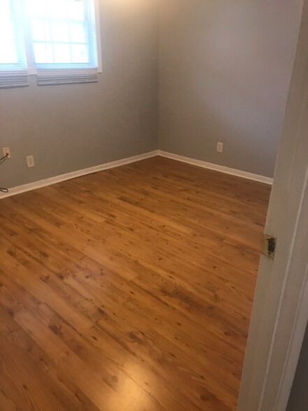 Building Photo - 1364 Stoneham Ct