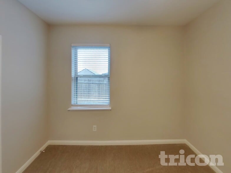 Building Photo - 211 Kennedy Dr