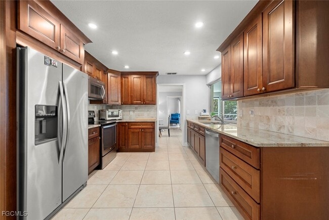 Building Photo - 12150 McGregor Blvd