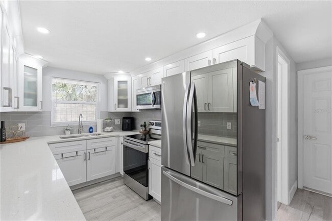 Building Photo - 7608 Sue Ellen Dr