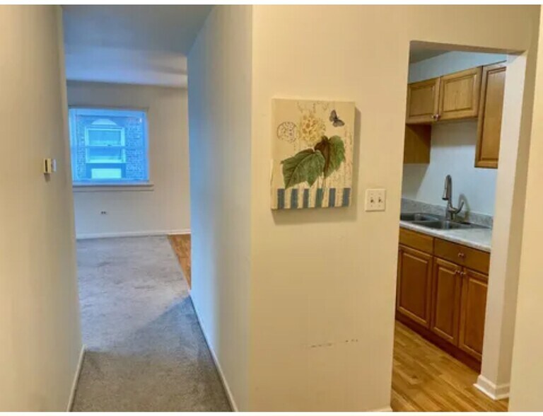 Building Photo - 869 Trace Dr